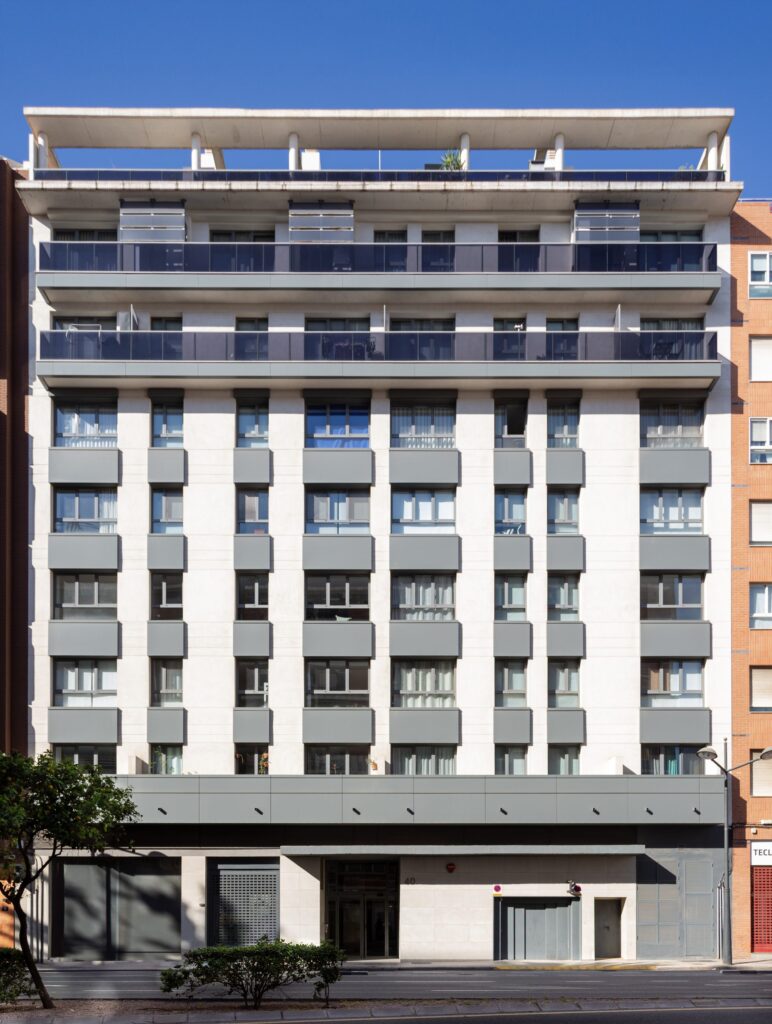 EDIFICIO DE 30 VIVIENDAS EN PRIMADO REIG