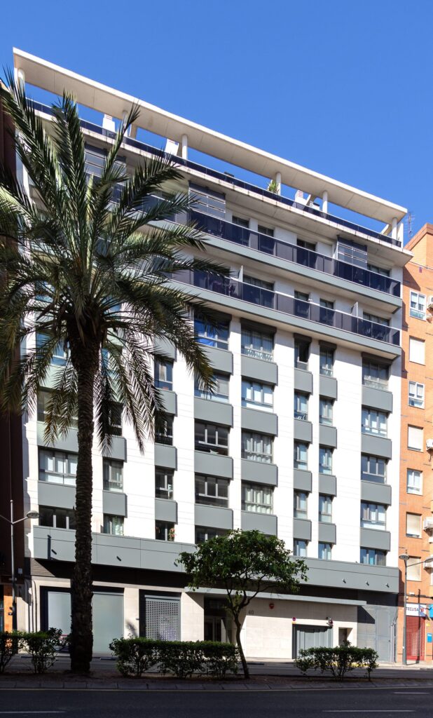EDIFICIO DE 30 VIVIENDAS EN PRIMADO REIG